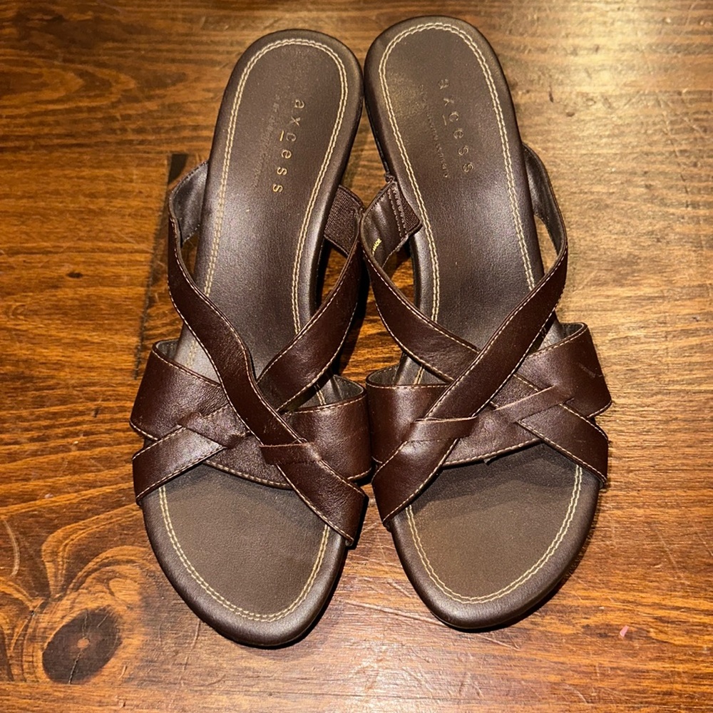 Axcess by Liz Claiborne size 7M leather wedges. Brown with light stitching